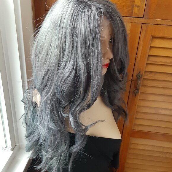 Gray lace front wig 18\'\' loose curls main image 4